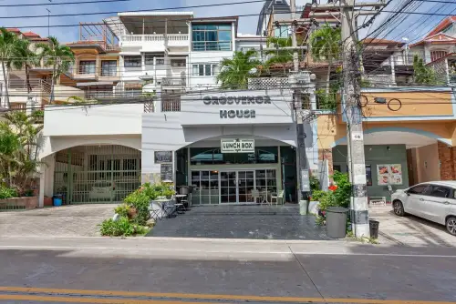 Grosvenor House Pattaya - Serviced Apartments on Pratumnak Hill