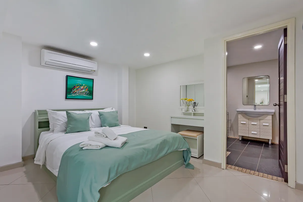 Hilltop Studio | Pool | 5 Min to Walking Street