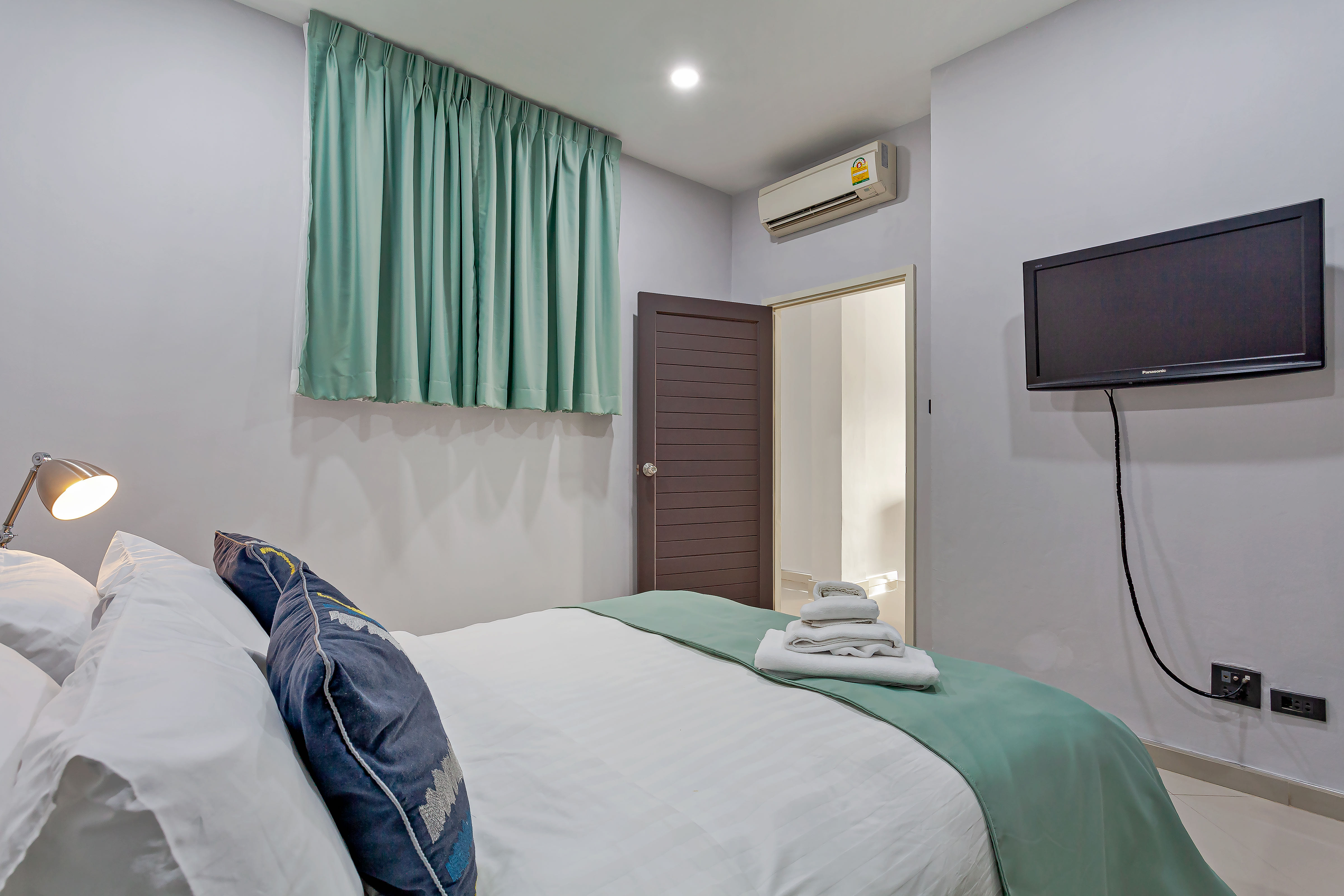 Room 4 bedroom at Grosvenor House